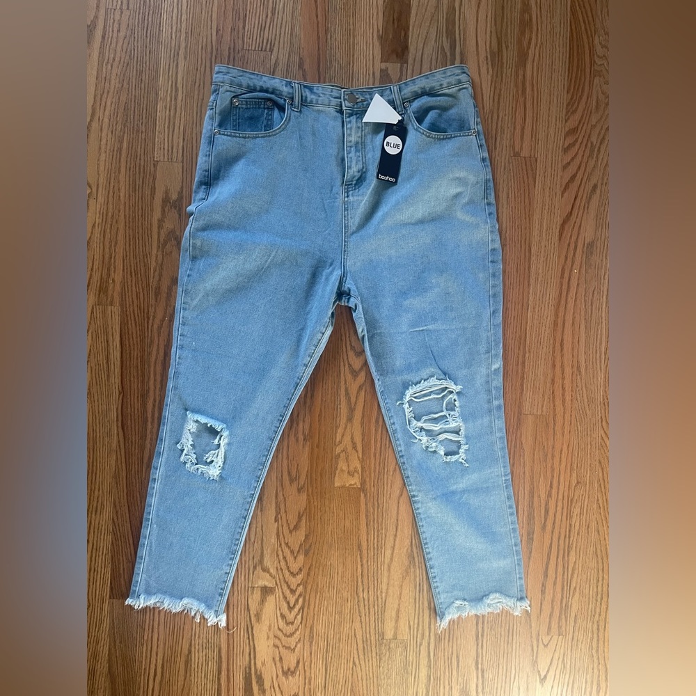 NWT Plus Ripped High Rise Boyfriend Jean